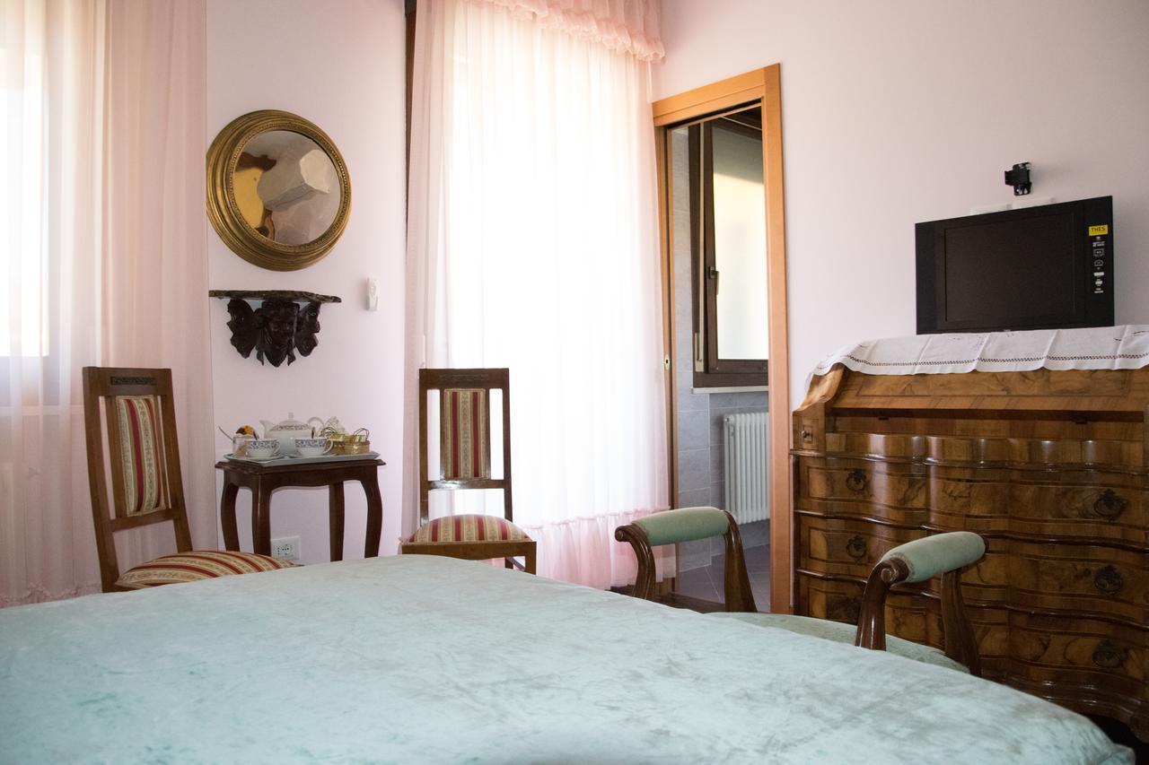 B&B Il Glicine Fiorito Lido di Venezia Ngoại thất bức ảnh